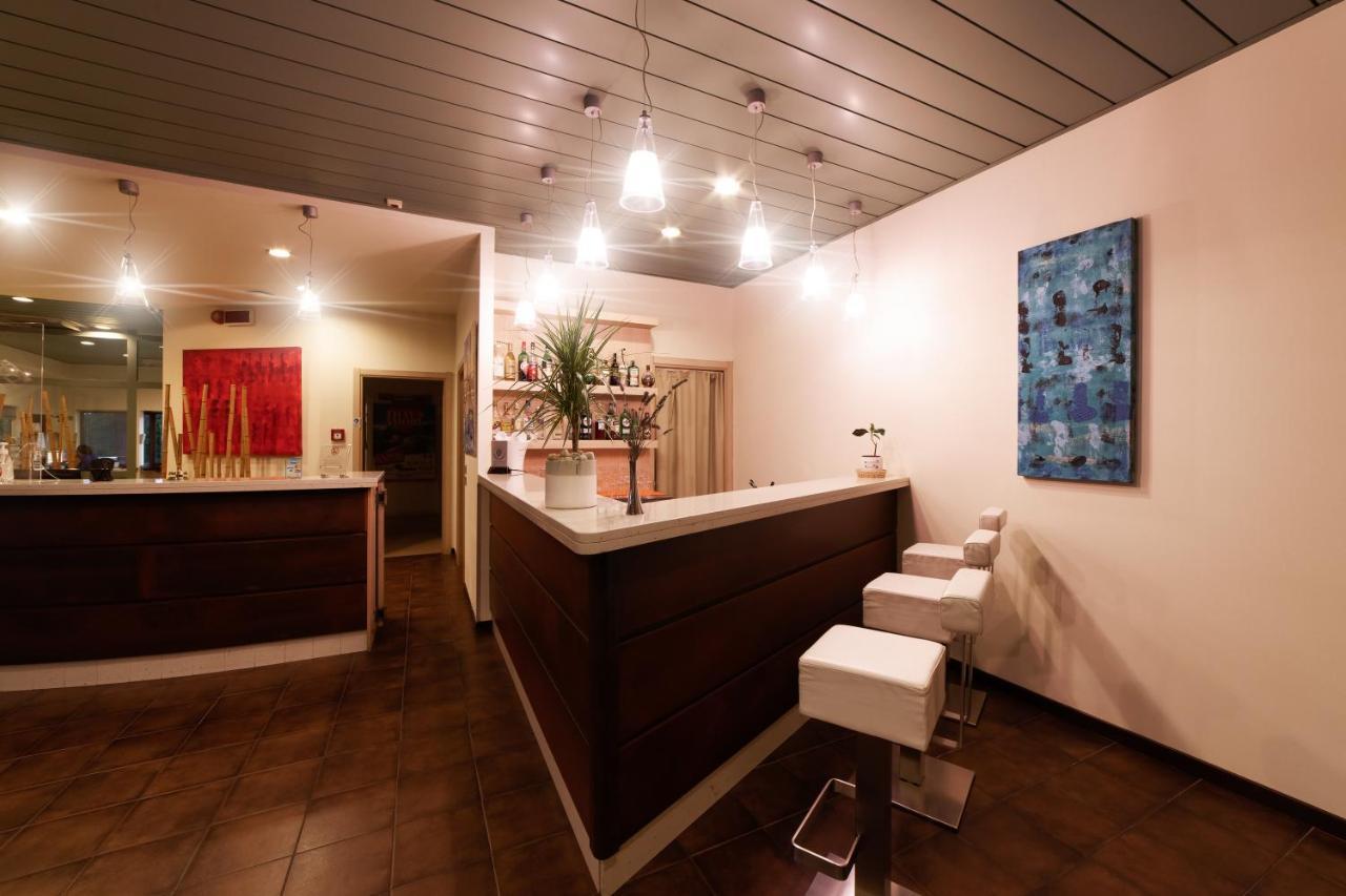 Motel Hotel Piranha Cameriano Ngoại thất bức ảnh